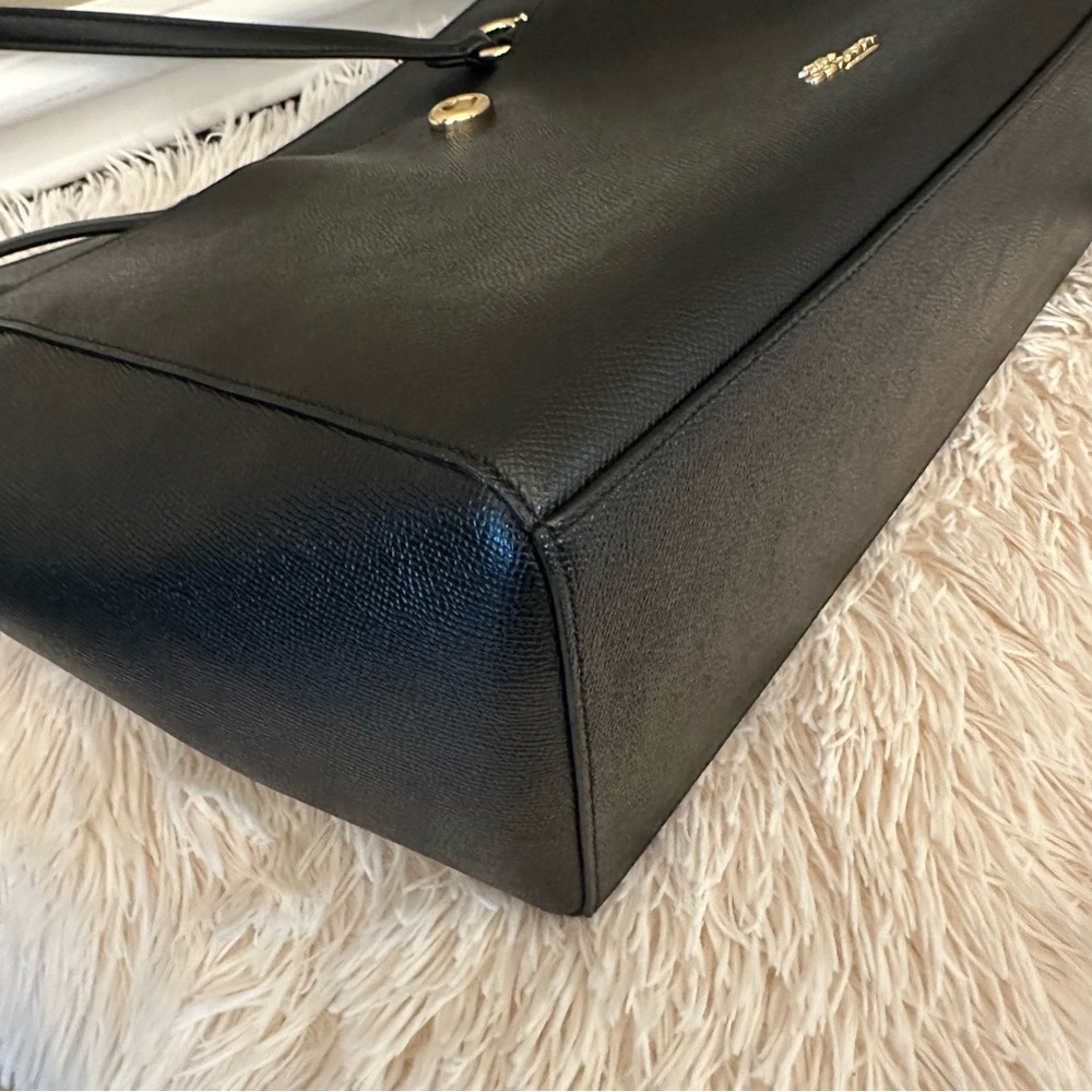 Coach Folio Tote in Black with Gold Hardware - Picture 8 of 16
